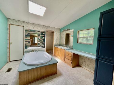 3806 Irish Ridge Road Tunnelton WV 26444