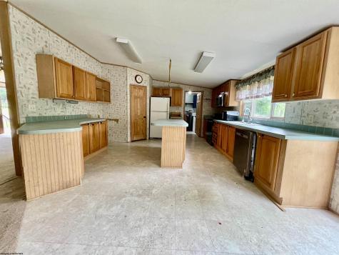 3806 Irish Ridge Road Tunnelton WV 26444