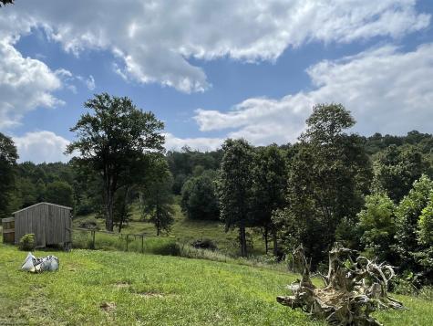 3806 Irish Ridge Road Tunnelton WV 26444