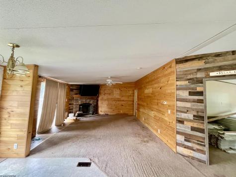 3806 Irish Ridge Road Tunnelton WV 26444