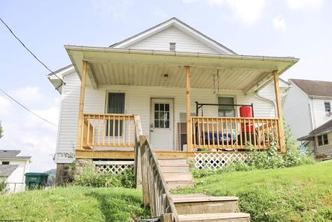 60 Watkins Lane Clarksburg WV 26301