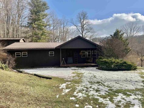 181 Oates Lane Ellamore WV 26267