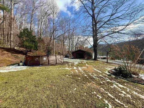 181 Oates Lane Ellamore WV 26267
