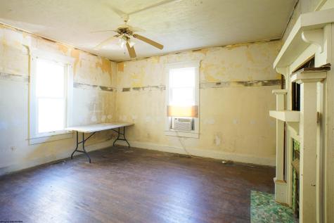 636 S 7th Street Clarksburg WV 26301
