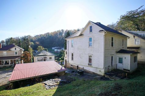 636 S 7th Street Clarksburg WV 26301