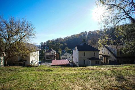 636 S 7th Street Clarksburg WV 26301