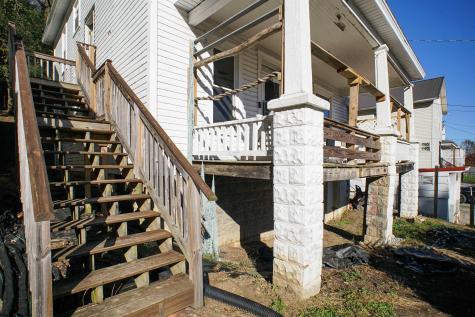 636 S 7th Street Clarksburg WV 26301