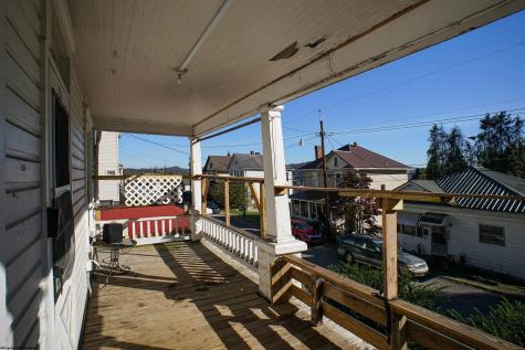 636 S 7th Street Clarksburg WV 26301