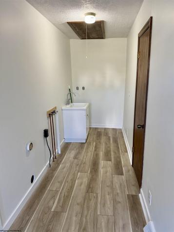 1634 Kingwood Pike Morgantown WV 26508
