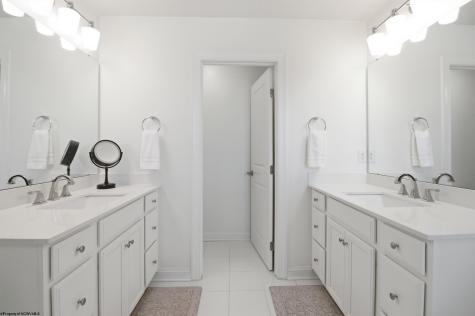 56 Windermere Lane Morgantown WV 26508