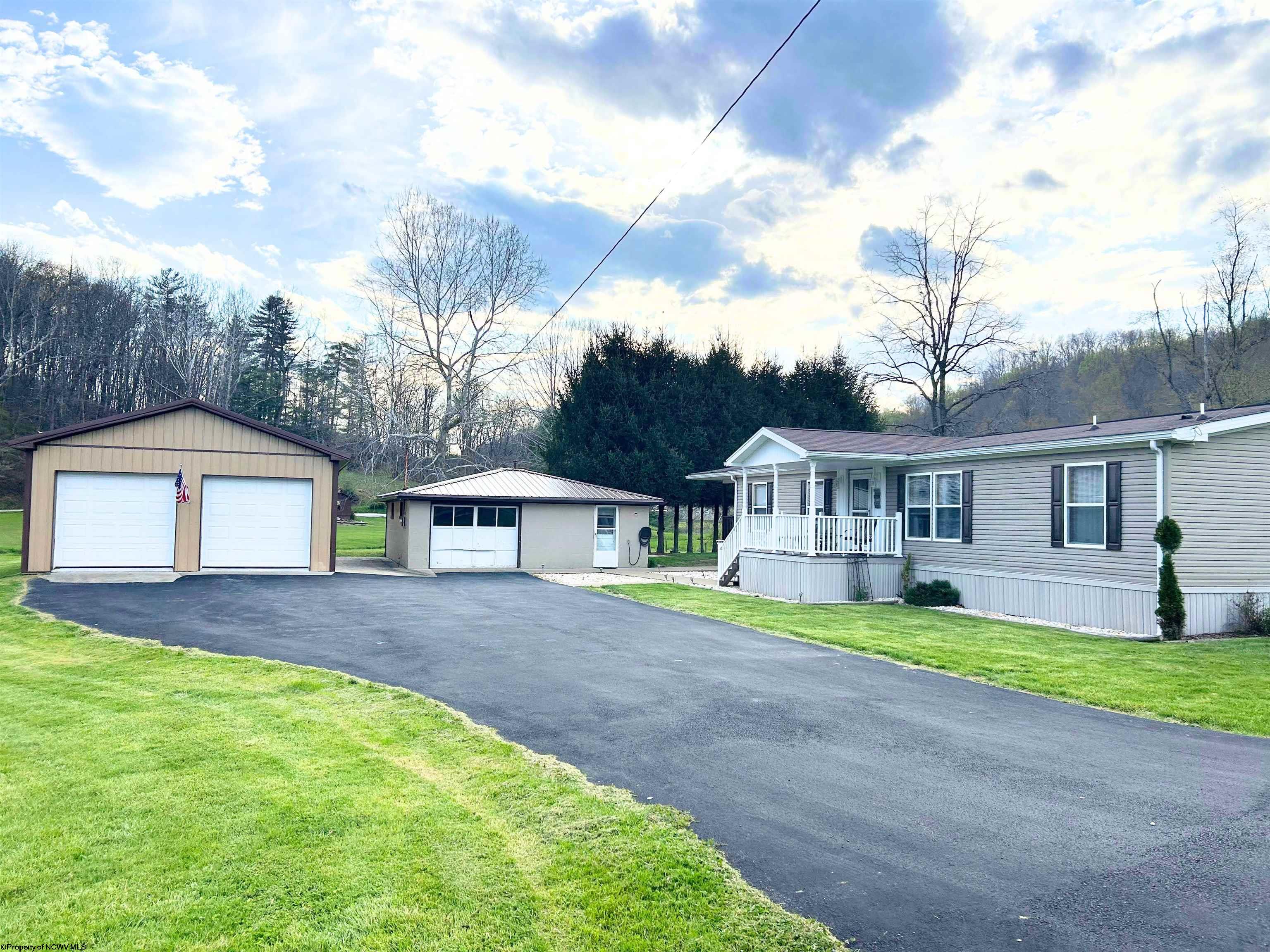 516 Windy Hill Drive Mannington WV 26582