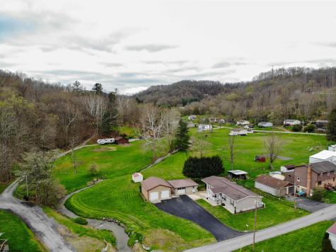 516 Windy Hill Drive Mannington WV 26582