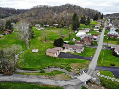516 Windy Hill Drive Mannington WV 26582