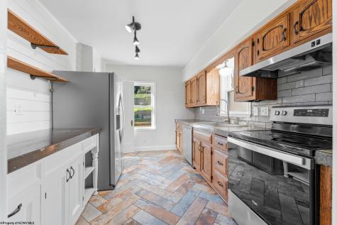 4 Outlook Road Fairmont WV 26554
