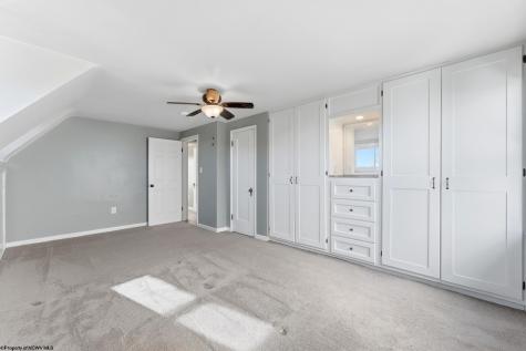 4 Outlook Road Fairmont WV 26554