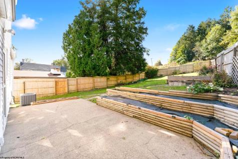 4 Outlook Road Fairmont WV 26554