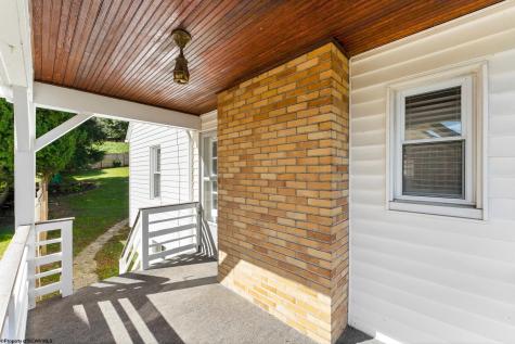 4 Outlook Road Fairmont WV 26554