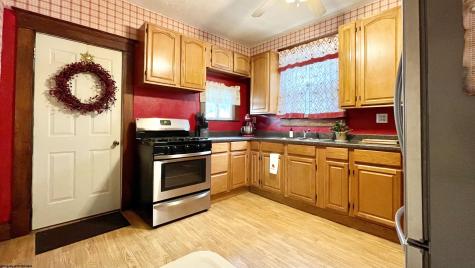 635 S 7th Street Clarksburg WV 26301