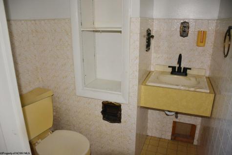 186 Kennedy Street Elkins WV 26241