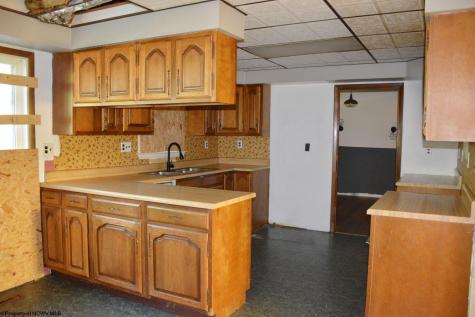 186 Kennedy Street Elkins WV 26241