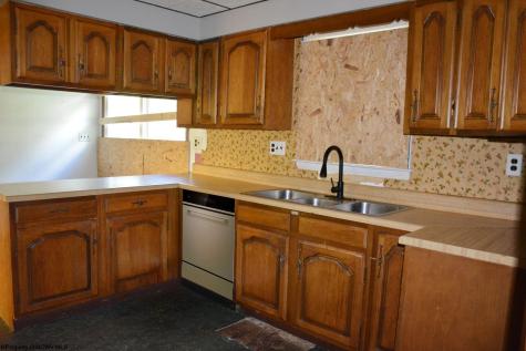 186 Kennedy Street Elkins WV 26241