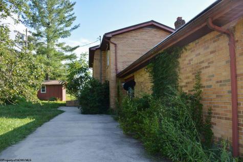 186 Kennedy Street Elkins WV 26241
