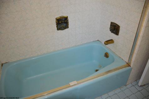 186 Kennedy Street Elkins WV 26241