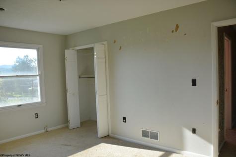 186 Kennedy Street Elkins WV 26241