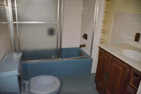 186 Kennedy Street Elkins WV 26241