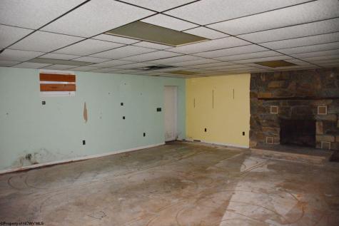 186 Kennedy Street Elkins WV 26241