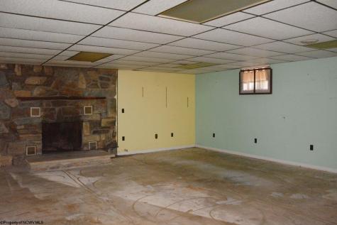 186 Kennedy Street Elkins WV 26241
