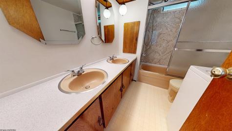 904 Pinchgut Hollow Road Fairmont WV 26554