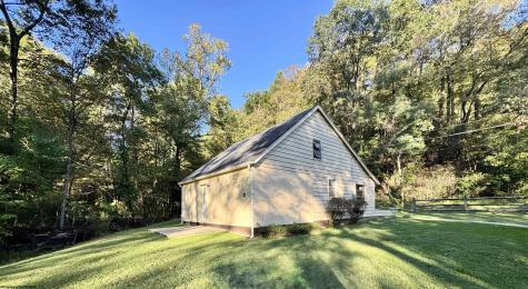904 Pinchgut Hollow Road Fairmont WV 26554