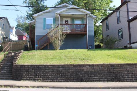 208 Maple Avenue Fairmont WV 26554