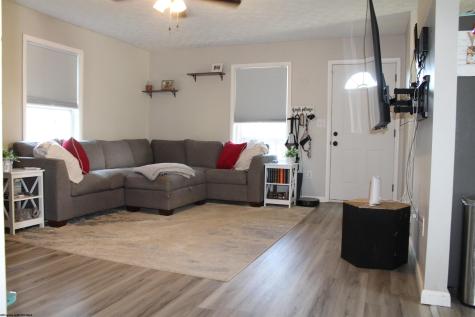 208 Maple Avenue Fairmont WV 26554