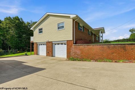 1040 Willis Drive Morgantown WV 26501