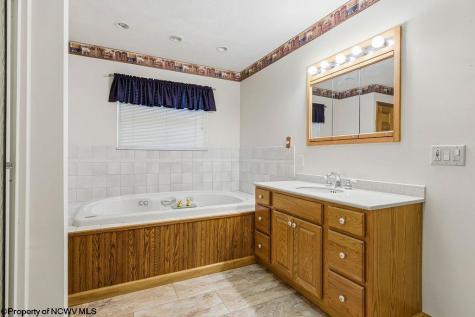 1040 Willis Drive Morgantown WV 26501