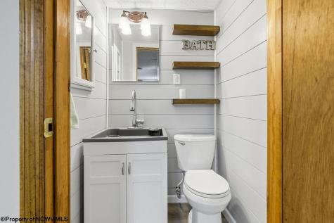 1040 Willis Drive Morgantown WV 26501