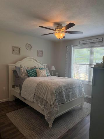 16 Bunker Hill Lane Fairmont WV 26554