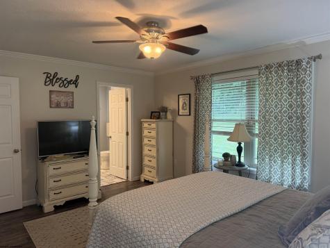 16 Bunker Hill Lane Fairmont WV 26554