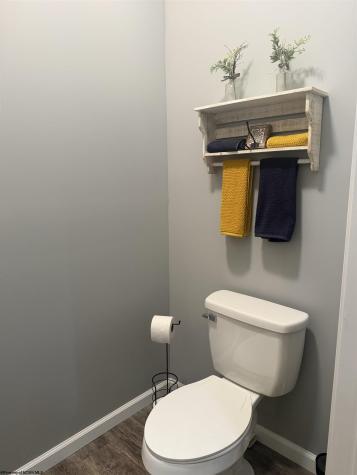 16 Bunker Hill Lane Fairmont WV 26554
