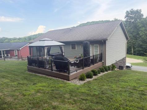 16 Bunker Hill Lane Fairmont WV 26554