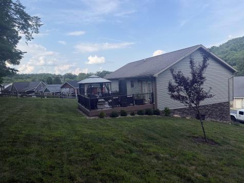 16 Bunker Hill Lane Fairmont WV 26554