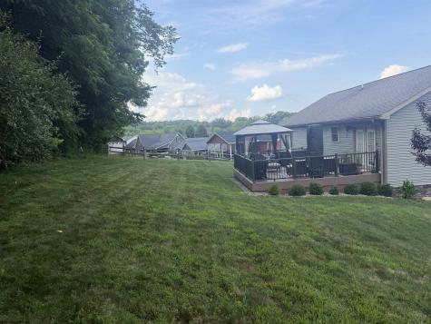 16 Bunker Hill Lane Fairmont WV 26554