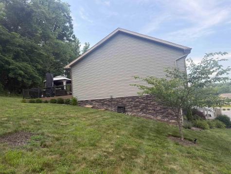 16 Bunker Hill Lane Fairmont WV 26554