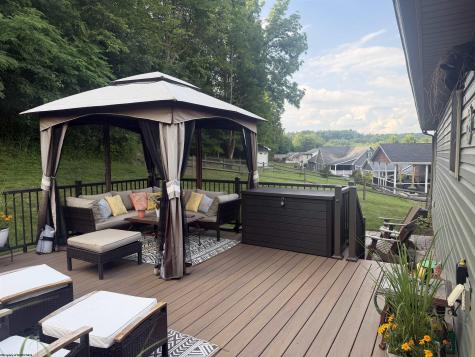 16 Bunker Hill Lane Fairmont WV 26554