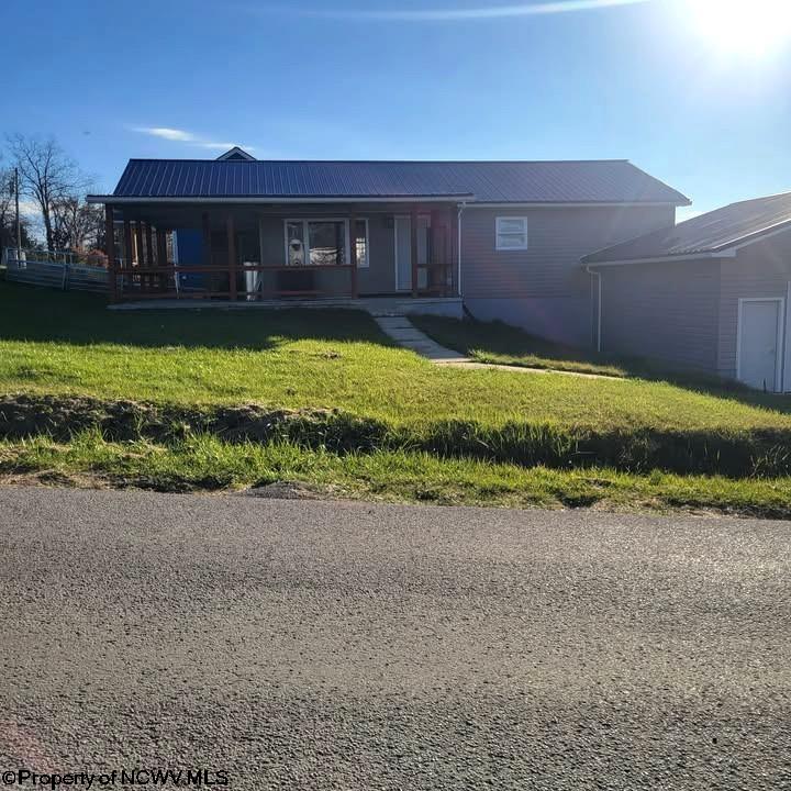 197 Second Street Thomas WV 26292