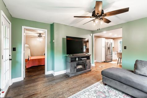 17 Brands Run Road Morgantown WV 26501