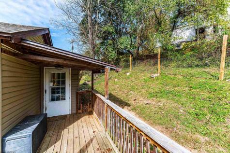 17 Brands Run Road Morgantown WV 26501