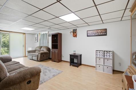 84 Boxwood Drive Clarksburg WV 26301